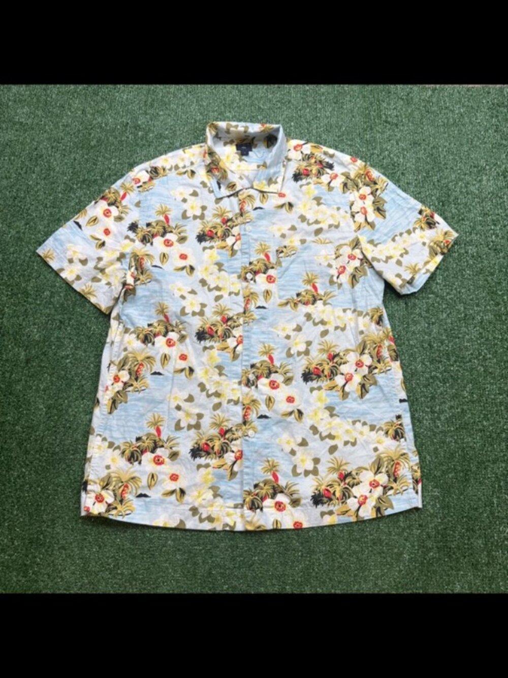 J. Crew Button Up Shirt Mens Size M Multicolor Short Sleeve Hawaiian